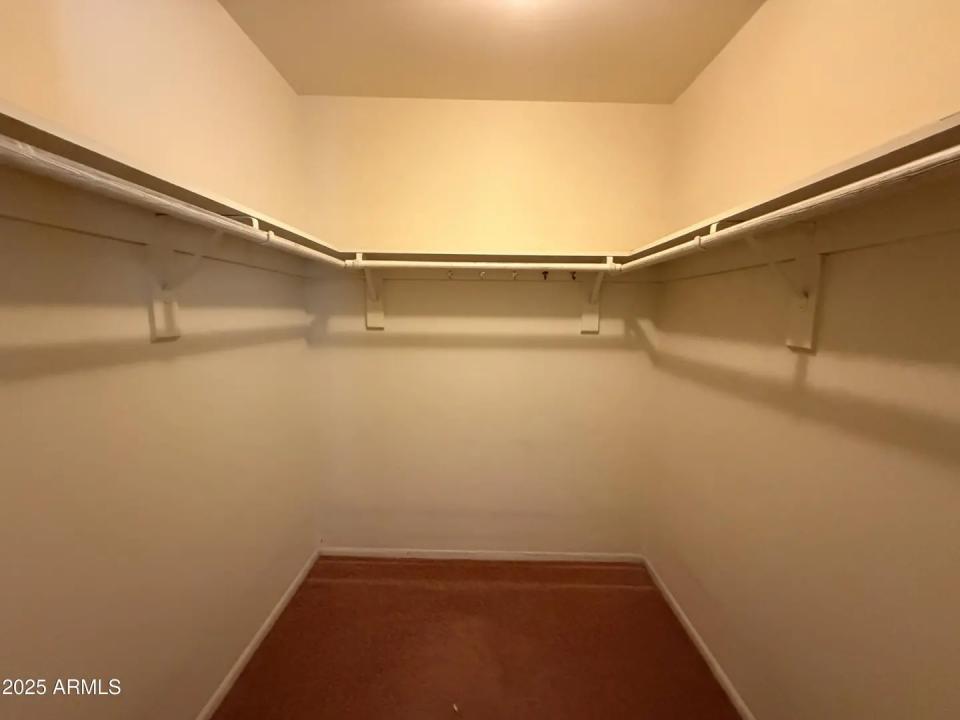 Real Estate Picture 30