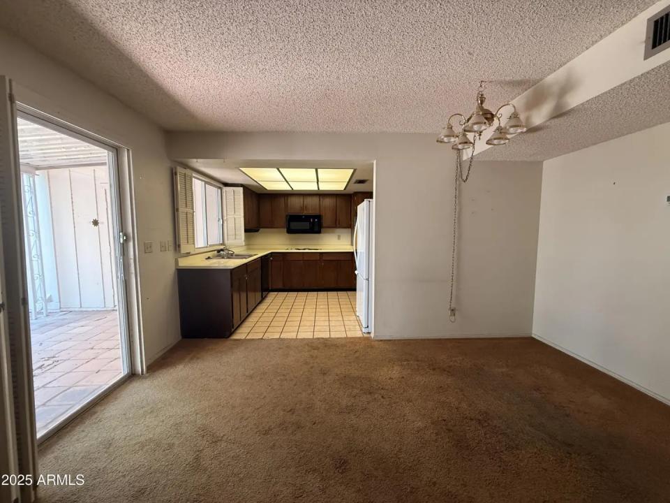 Real Estate Picture 11