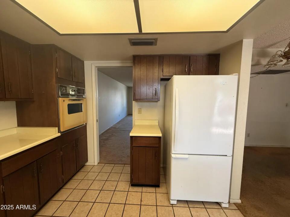 Real Estate Picture 14