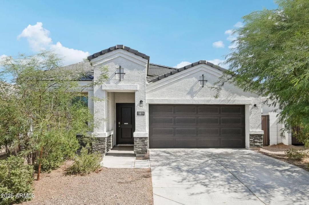 Real Estate Picture 1