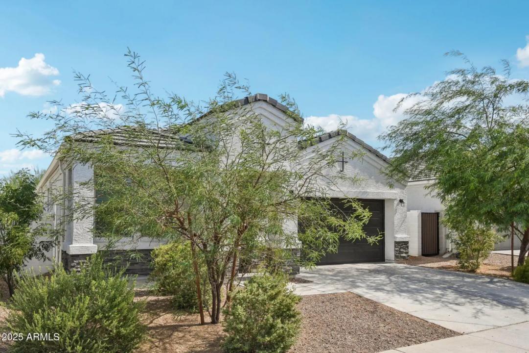 Real Estate Picture 32