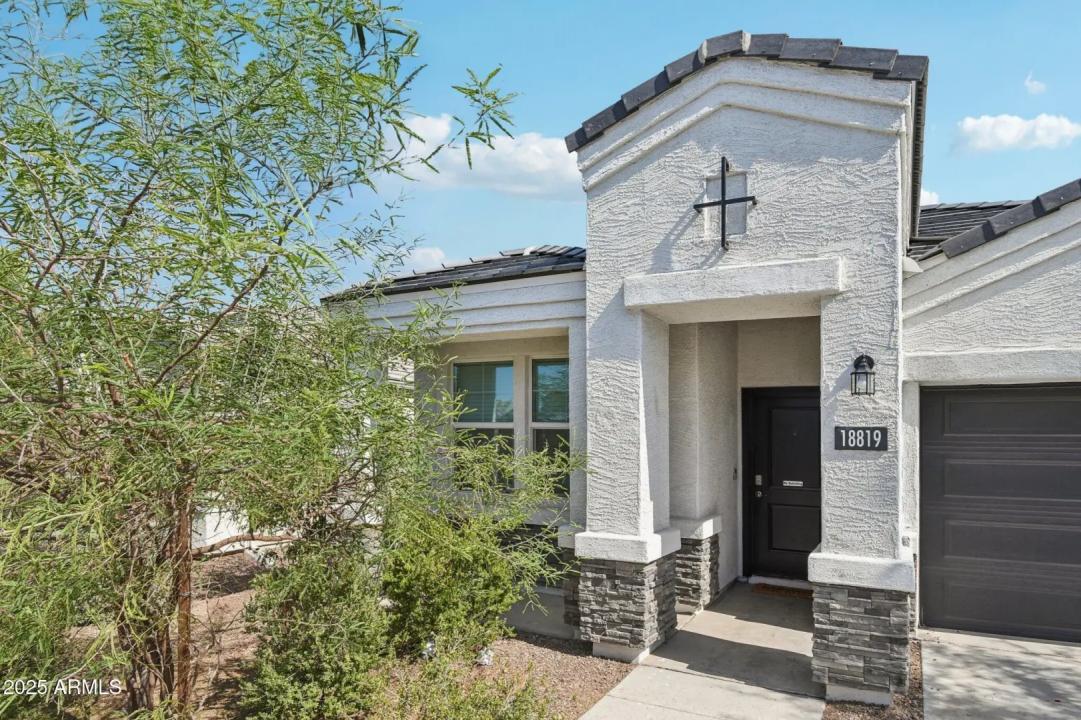Real Estate Picture 33