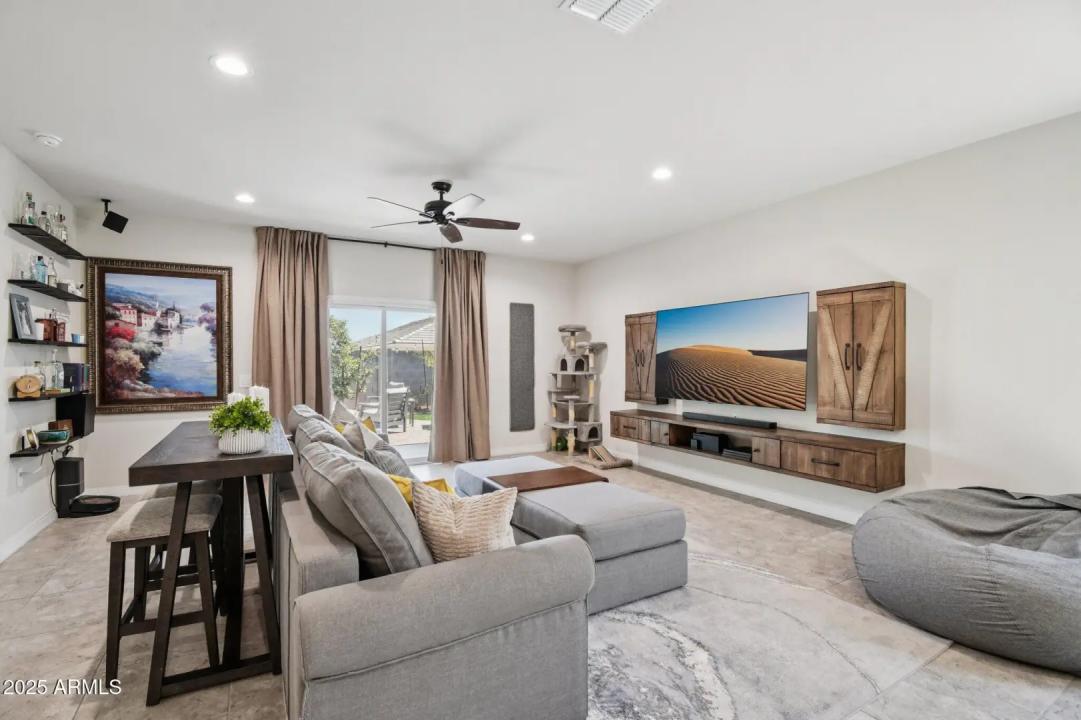 Real Estate Picture 2