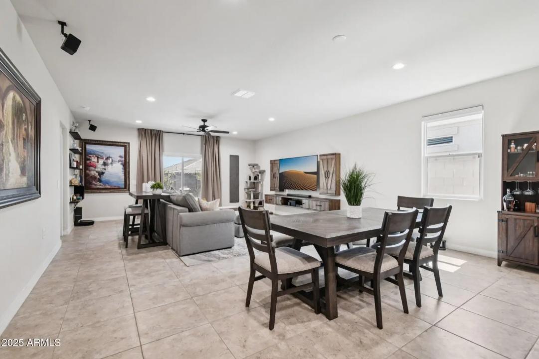 Real Estate Picture 8