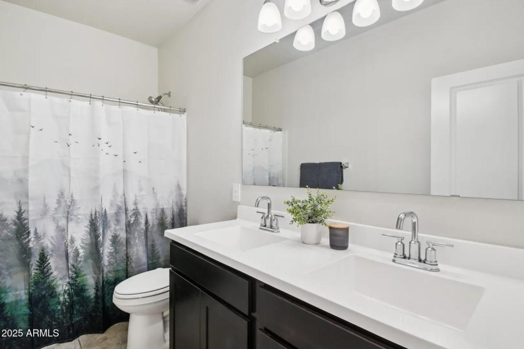 Real Estate Picture 25