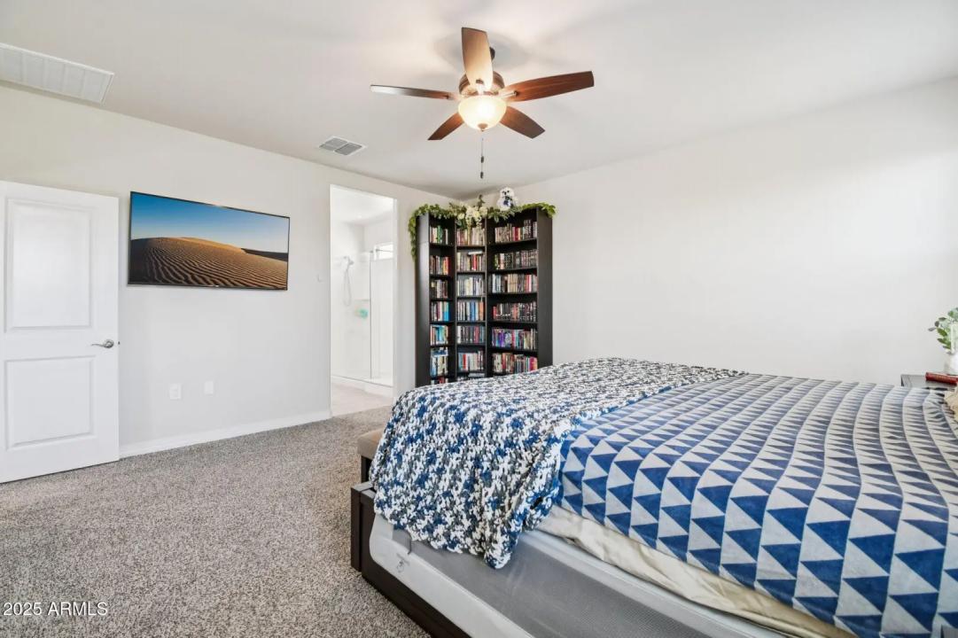 Real Estate Picture 14