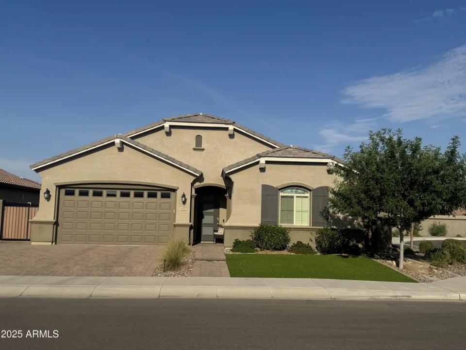 Real Estate Picture 1