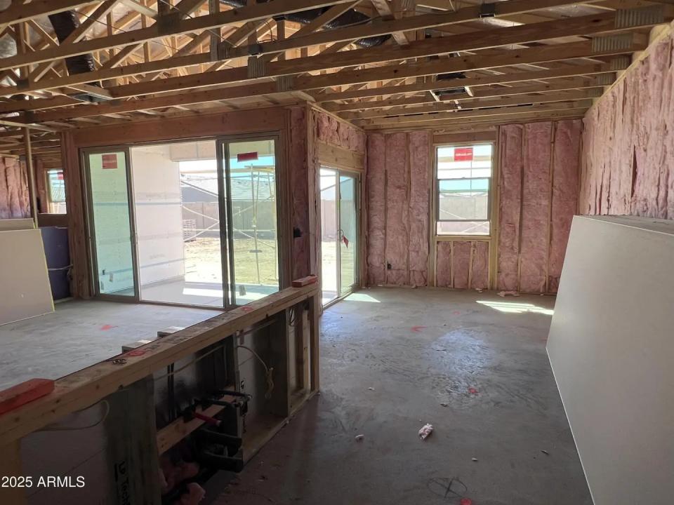 Real Estate Picture 11