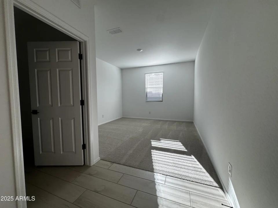 Real Estate Picture 8