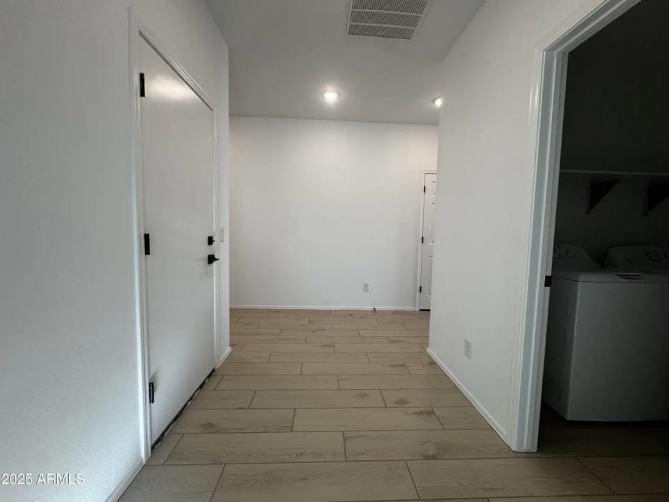 Real Estate Picture 9