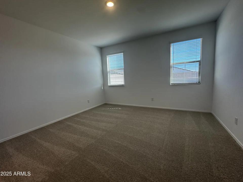 Real Estate Picture 17