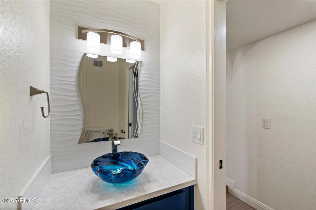 Real Estate Picture 22