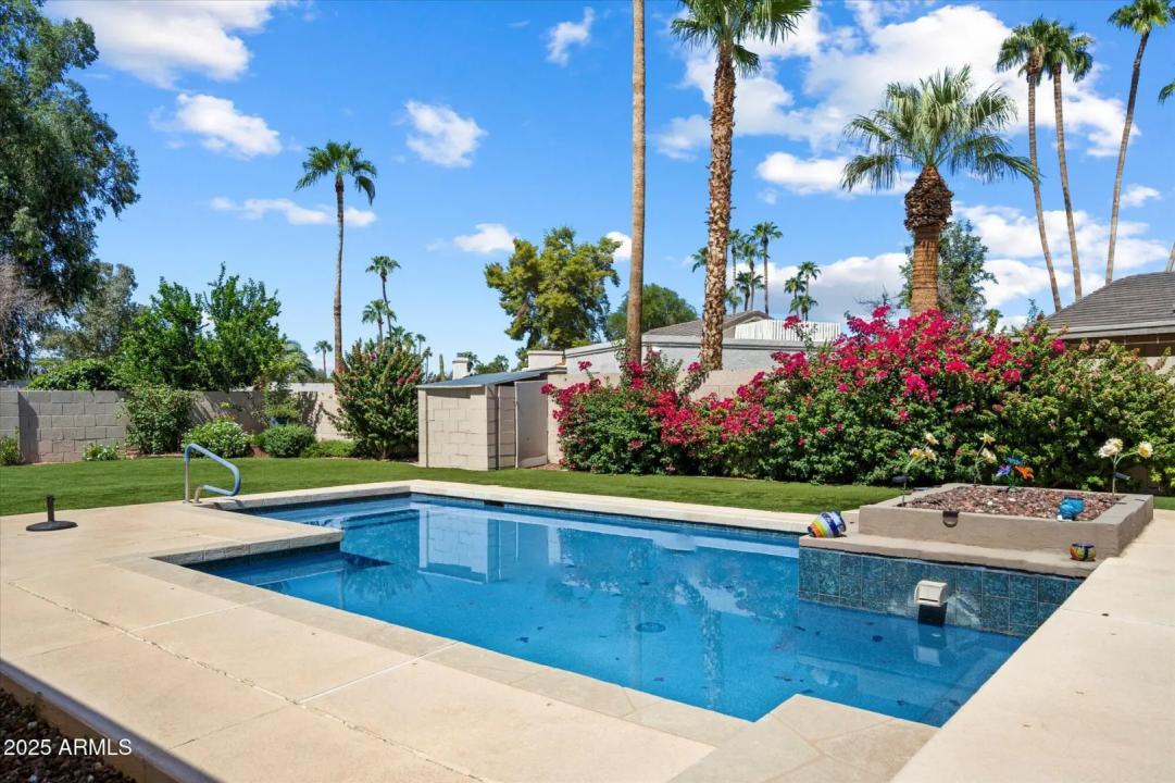Real Estate Picture 26