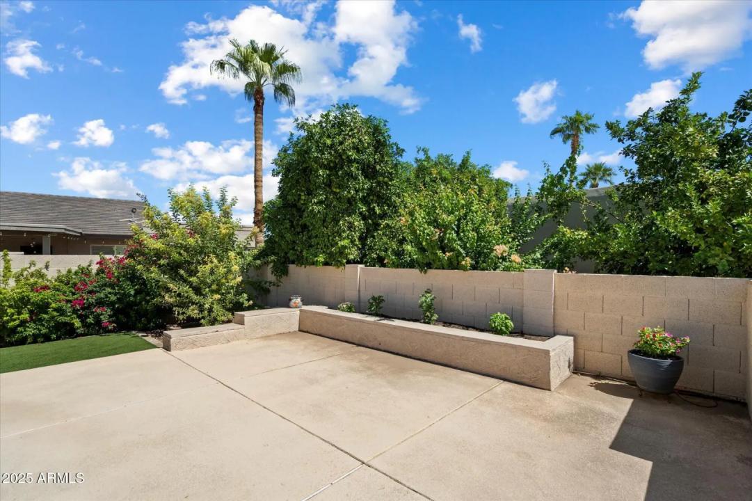 Real Estate Picture 27