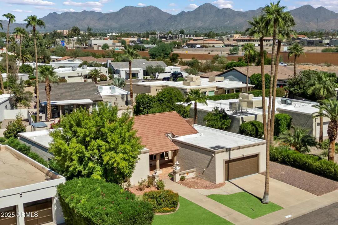 Real Estate Picture 3