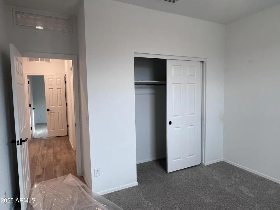Real Estate Picture 5
