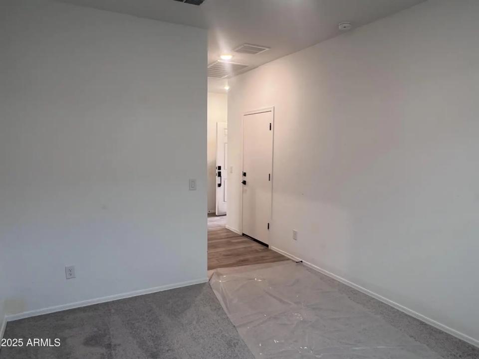 Real Estate Picture 10