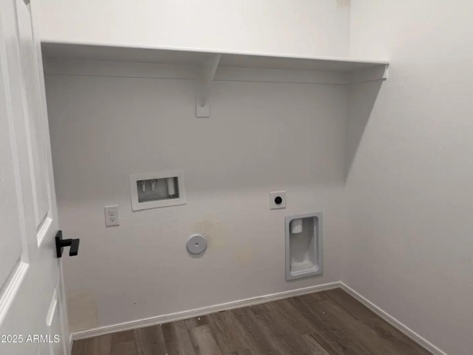 Real Estate Picture 11