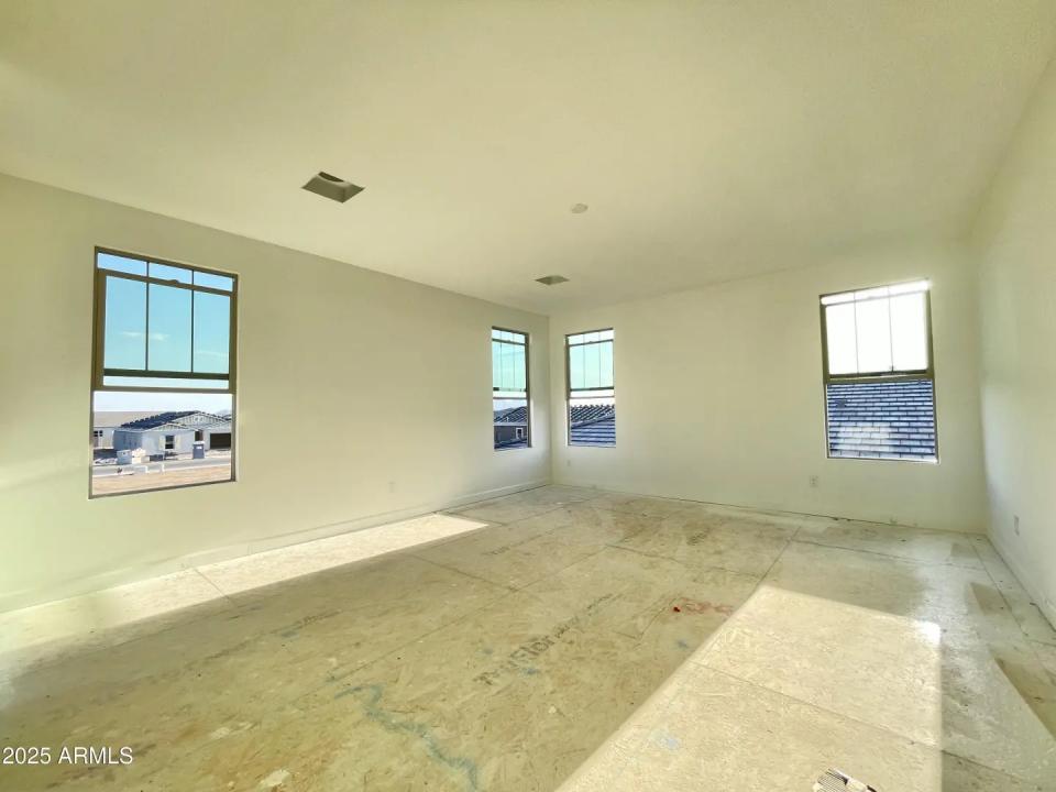 Real Estate Picture 20