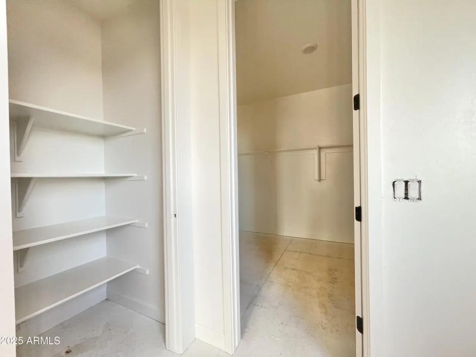 Real Estate Picture 22