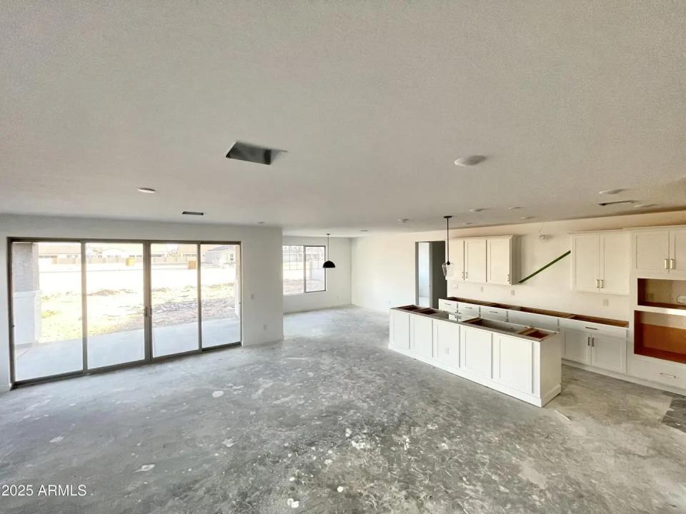 Real Estate Picture 39