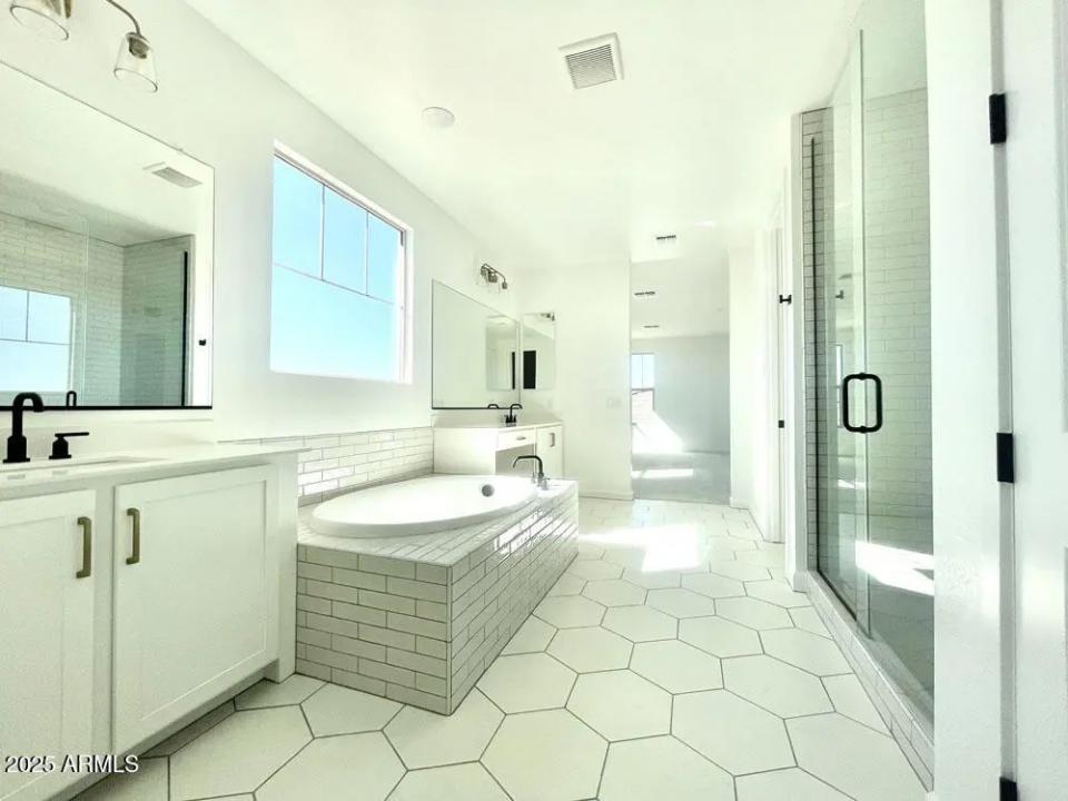 Real Estate Picture 28