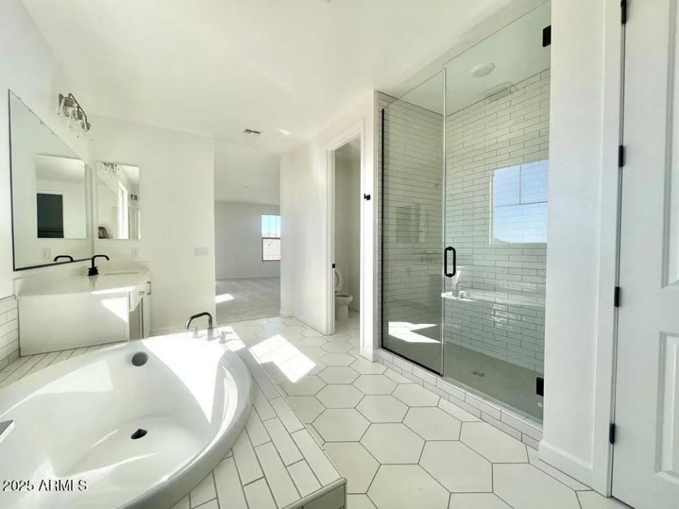 Real Estate Picture 29