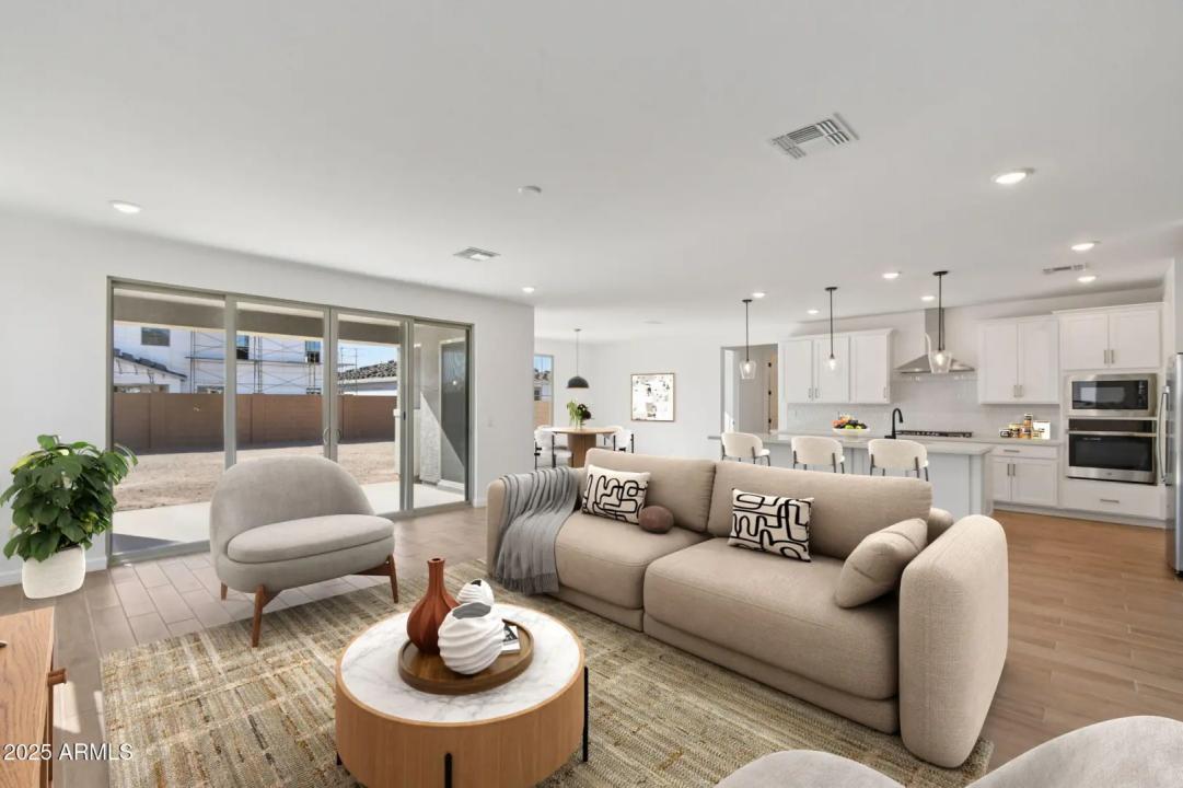 Real Estate Picture 9