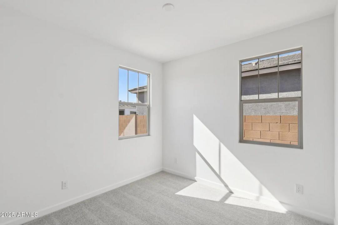 Real Estate Picture 20