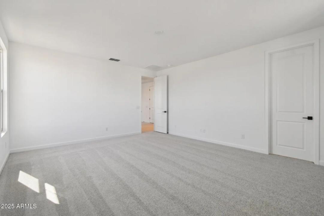 Real Estate Picture 22