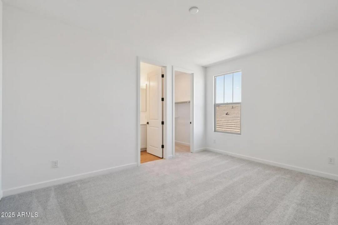 Real Estate Picture 25