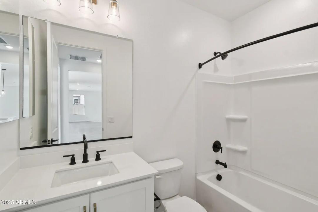 Real Estate Picture 28