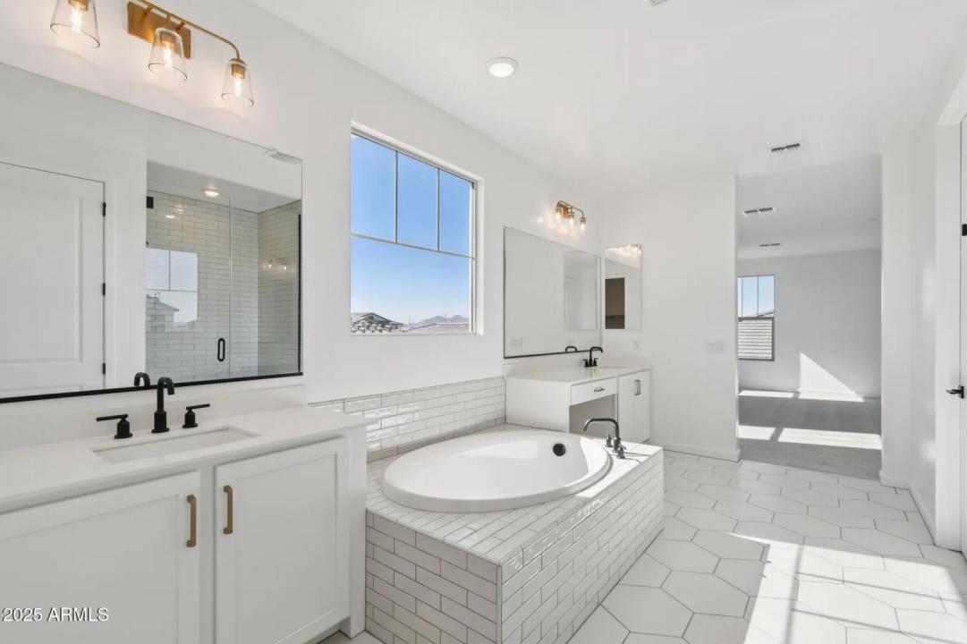 Real Estate Picture 41