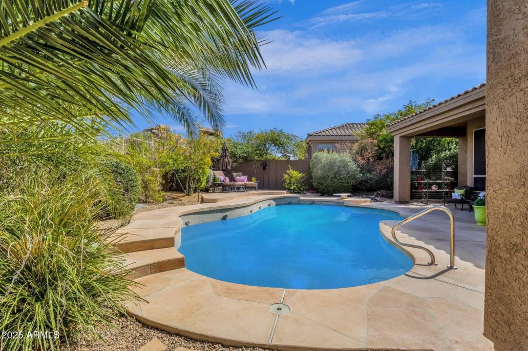 Real Estate Picture 8