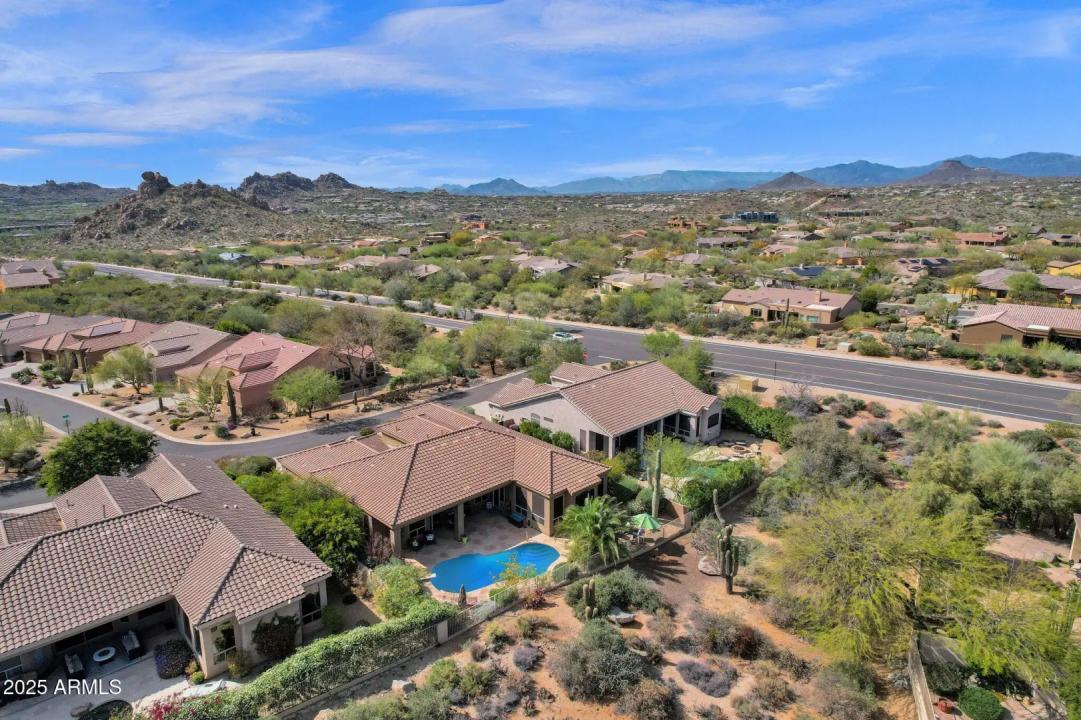Real Estate Picture 14