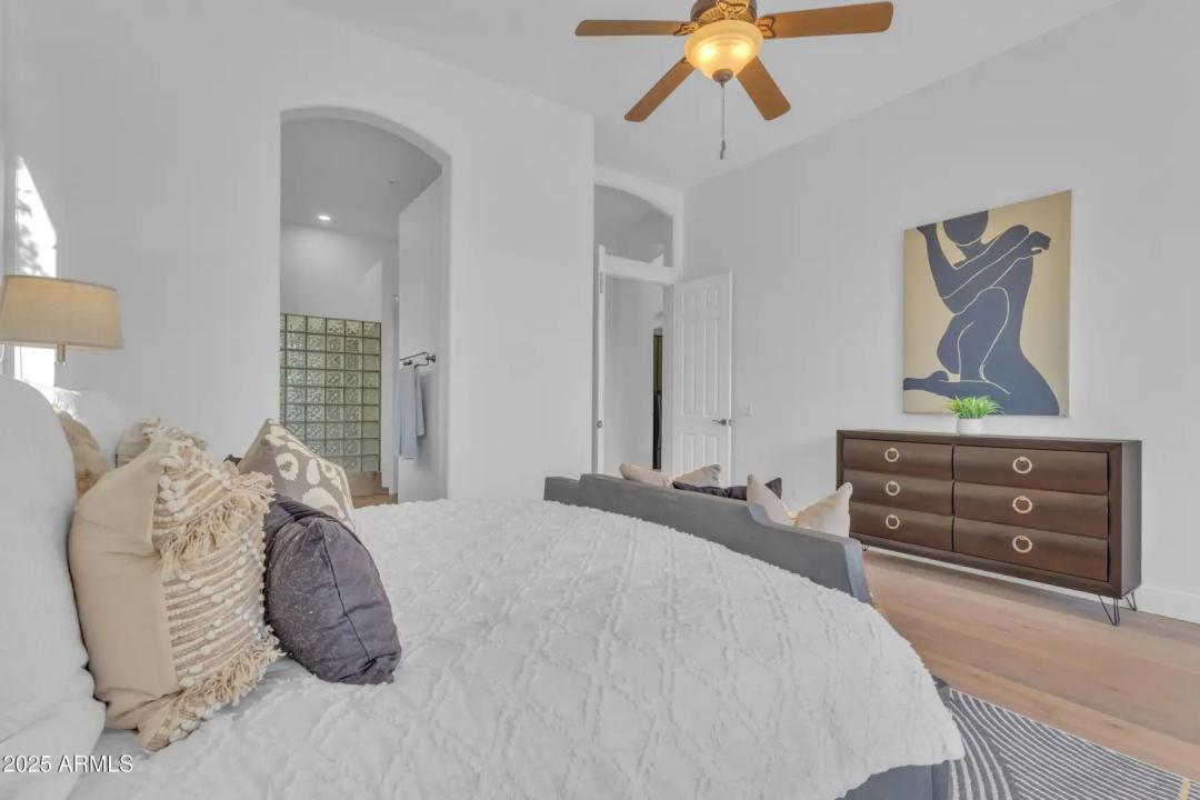 Real Estate Picture 19