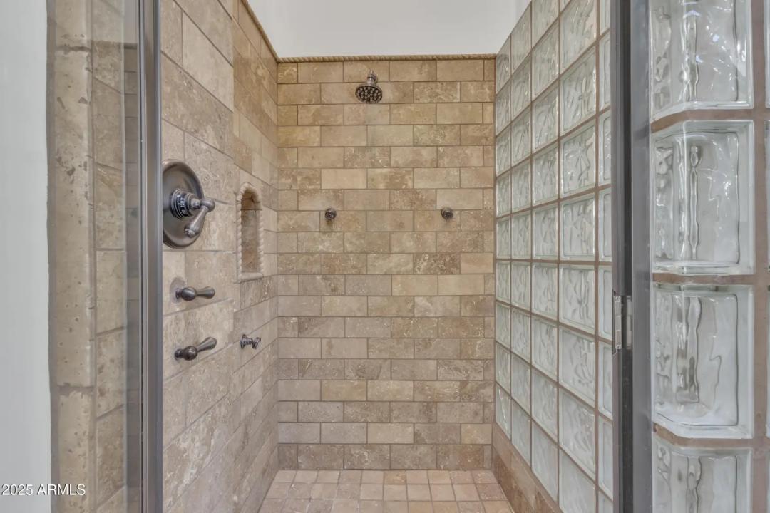 Real Estate Picture 21