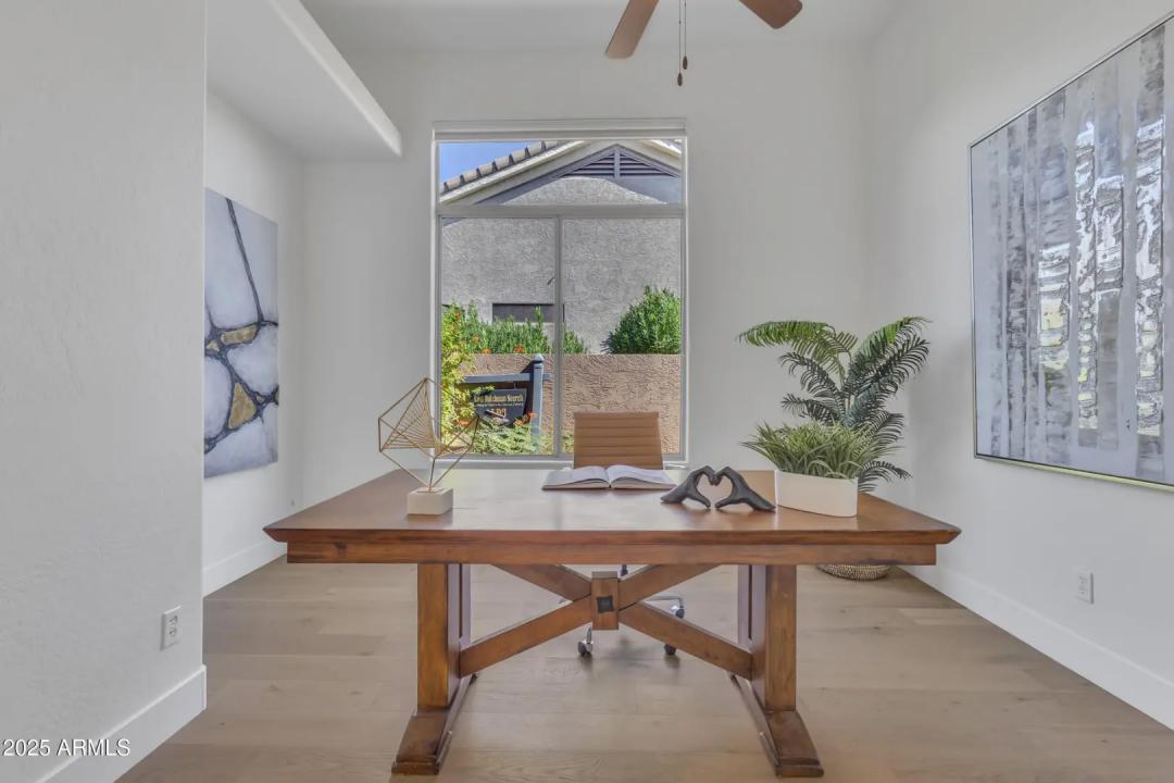 Real Estate Picture 24