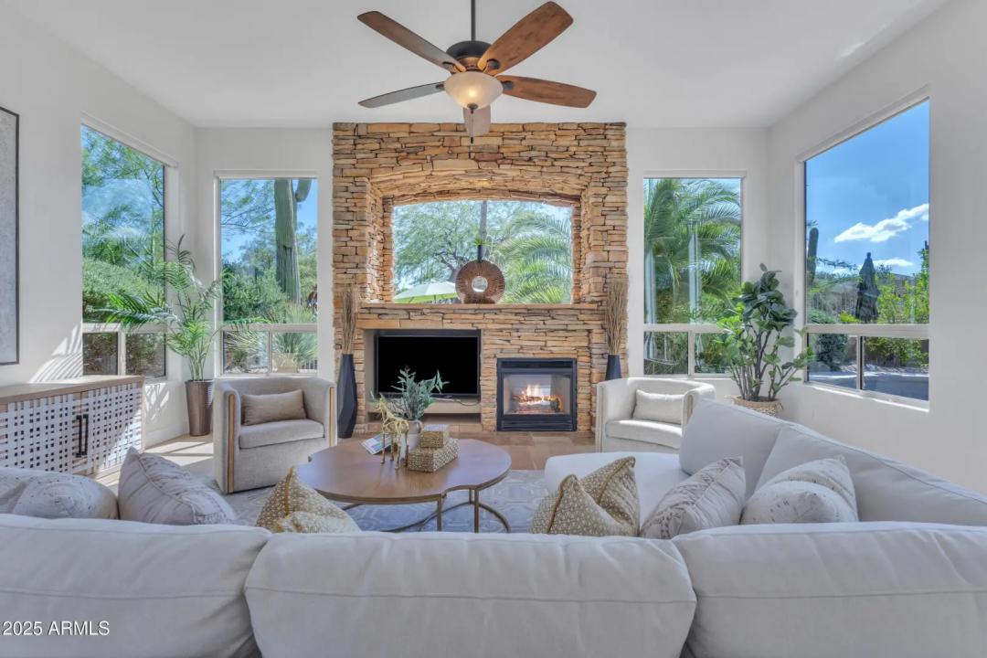 Real Estate Picture 4