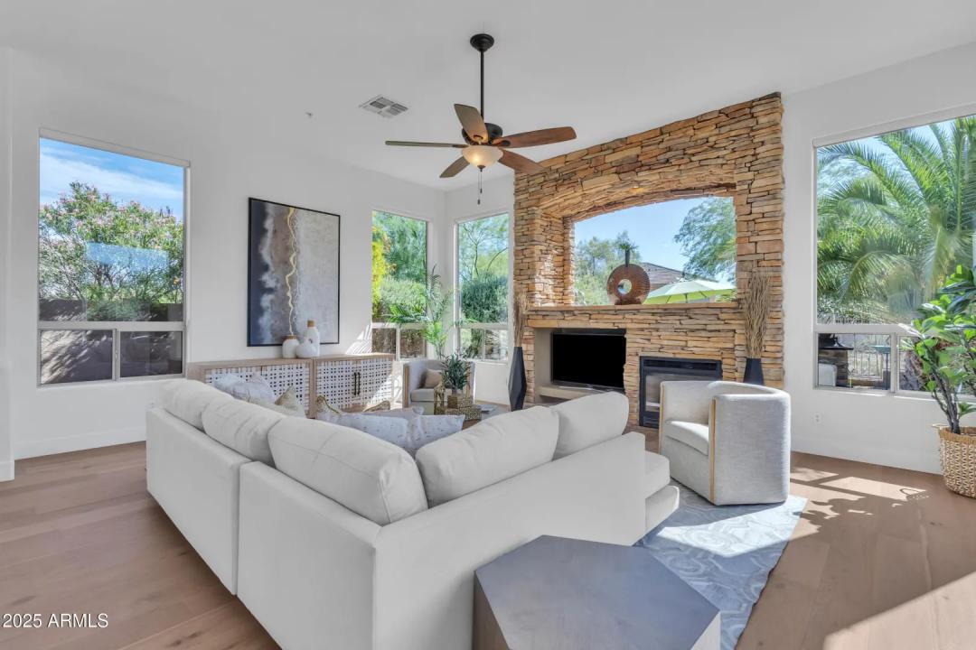 Real Estate Picture 5