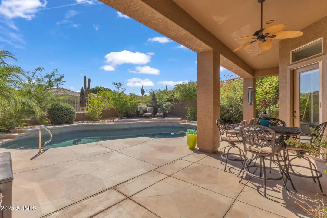 Real Estate Picture 25