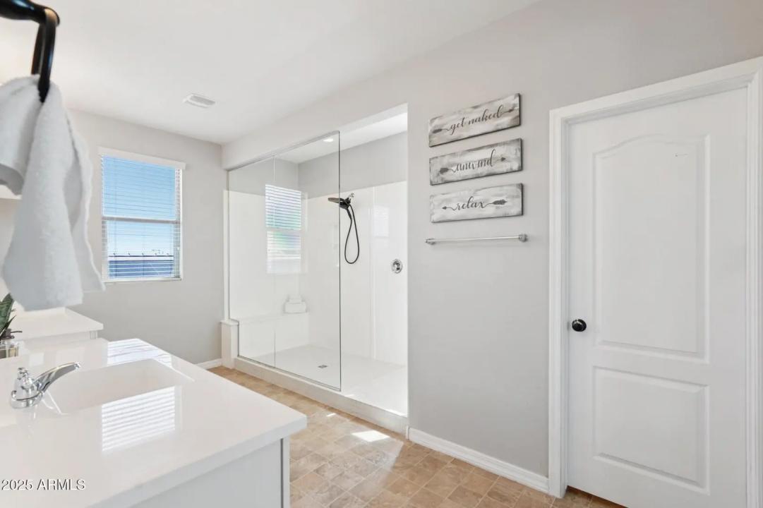 Real Estate Picture 21
