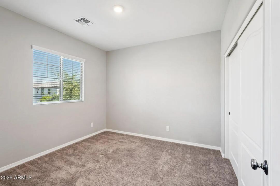 Real Estate Picture 26
