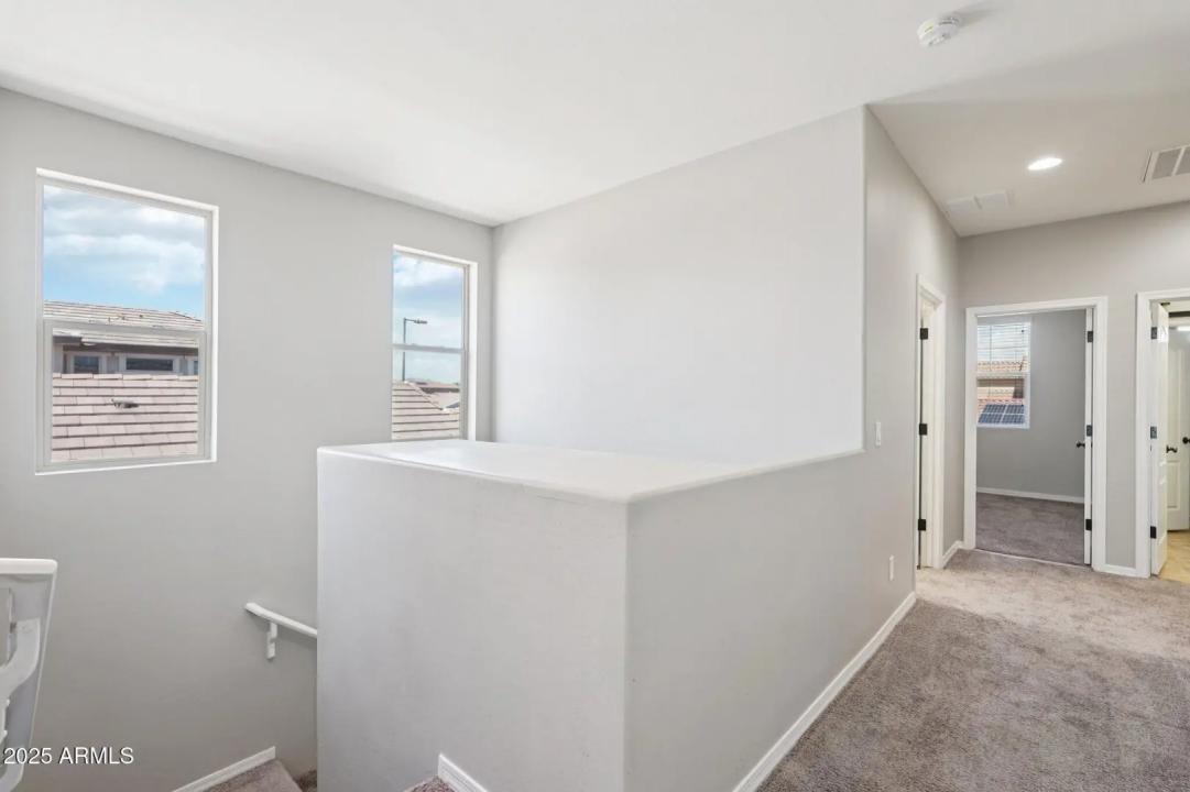 Real Estate Picture 16