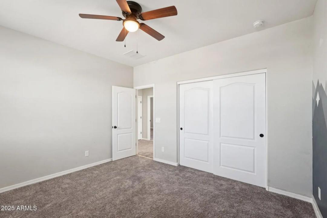 Real Estate Picture 33