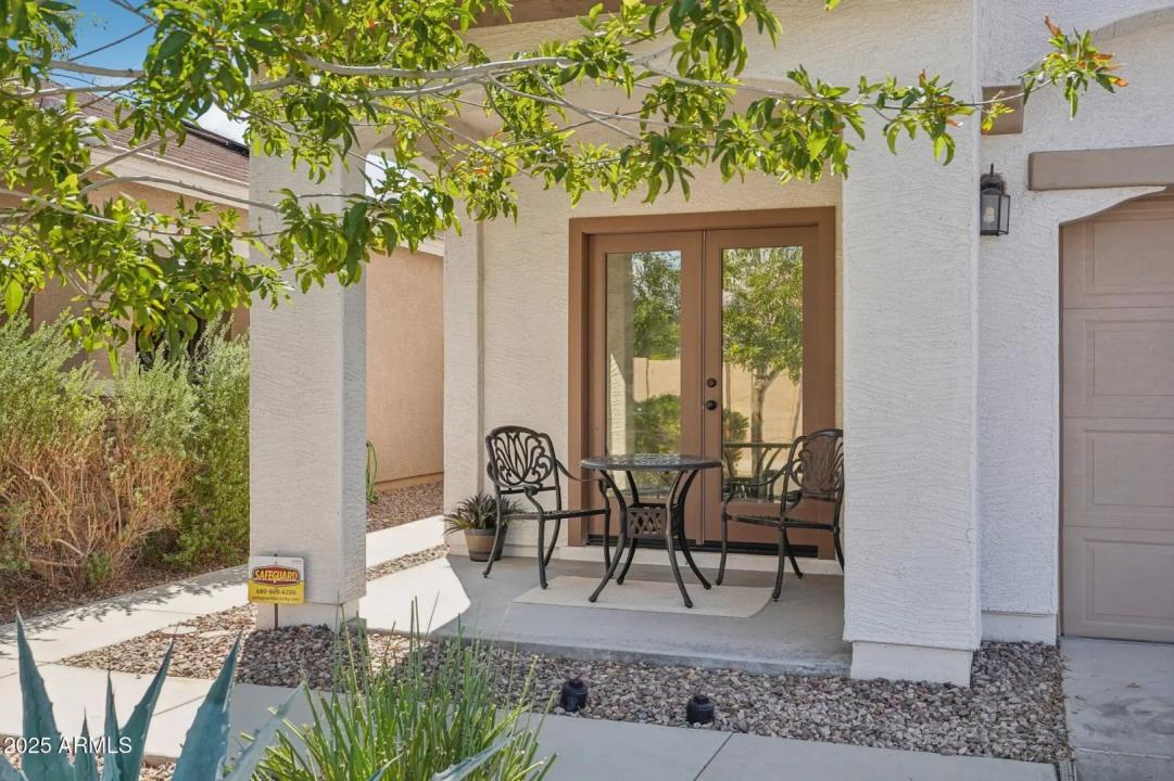 Real Estate Picture 3