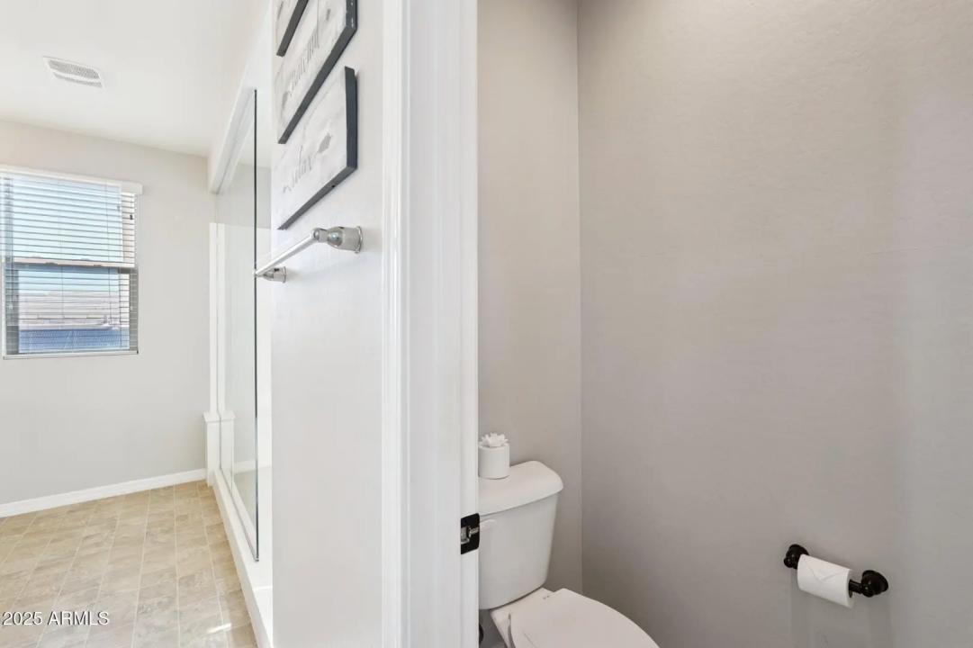 Real Estate Picture 23