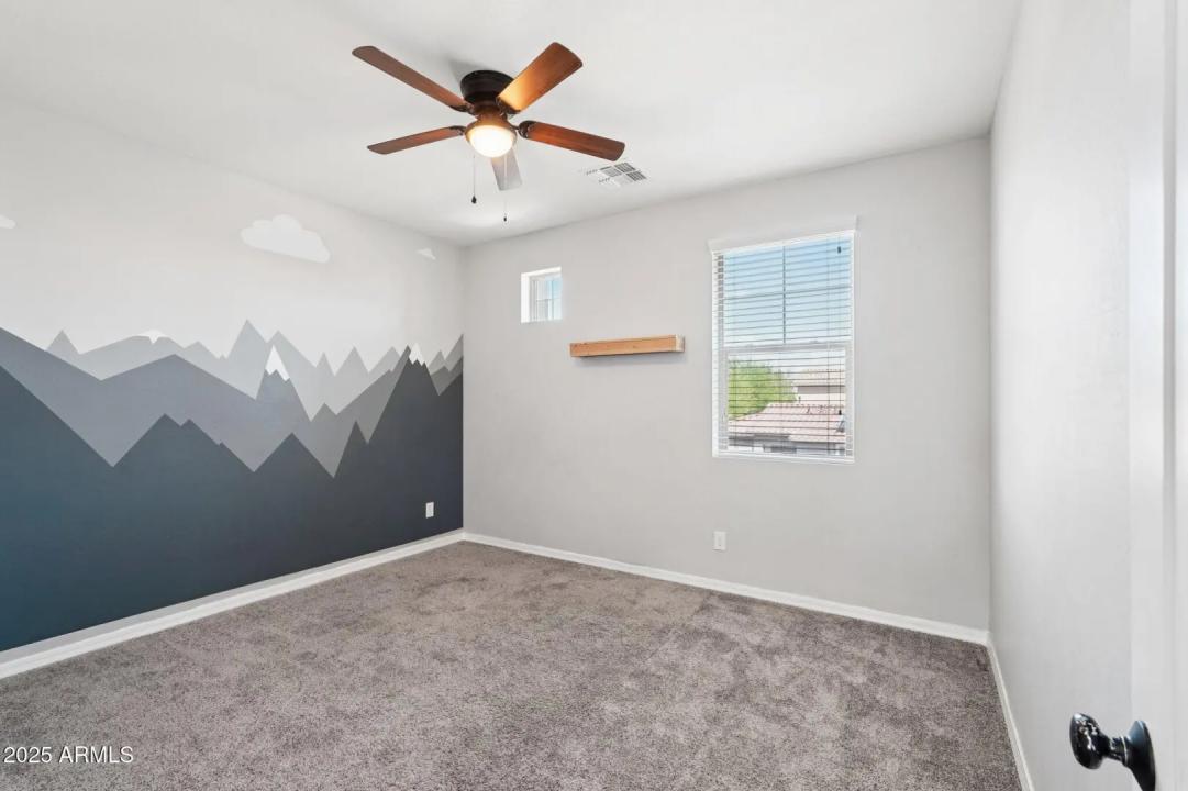 Real Estate Picture 32