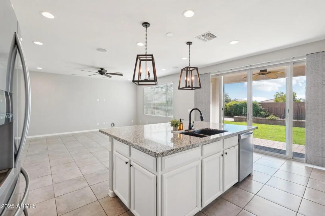Real Estate Picture 10