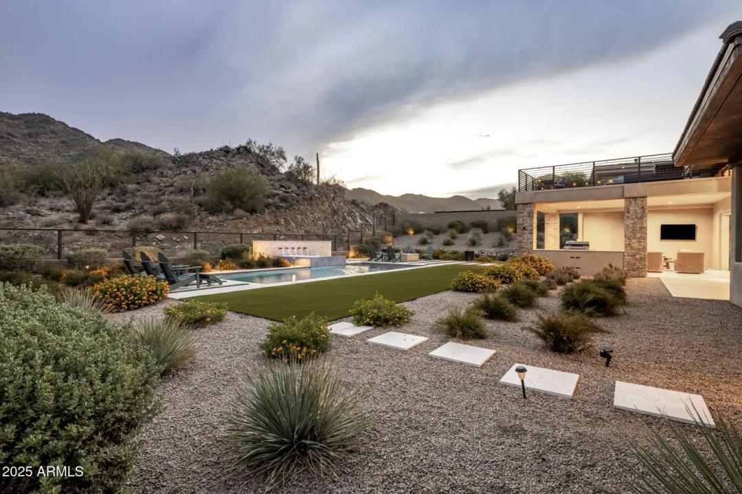 Real Estate Picture 37